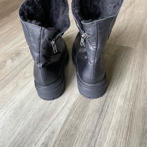 Avellini Leather, Shearling booty - Picture 3 of 9